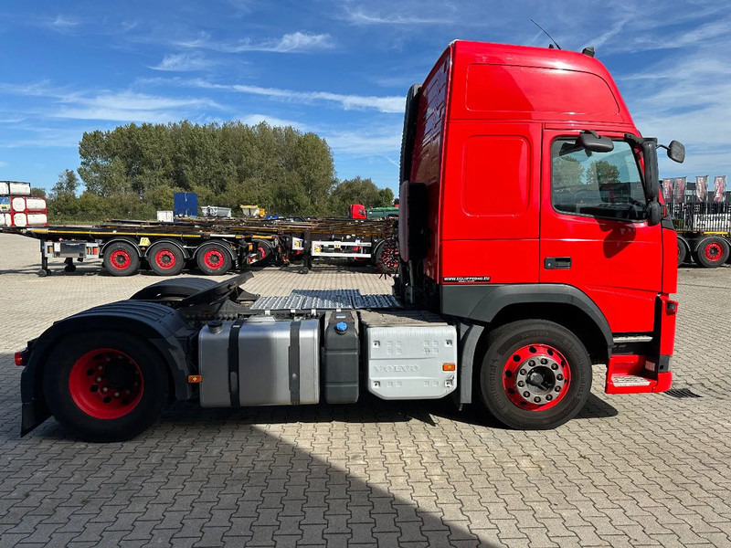 Volvo FM 420 Globetrotter, ADR (FL, OX, AT), ALCOA, only 446TKM - Nyergesvontató: 3 kép. Volvo FM 420 Globetrotter, ADR (FL, OX, AT), ALCOA, only 446TKM - Nyergesvontató: 3 kép.