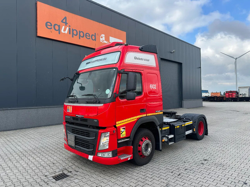 Volvo FM 460 Globetrotter, Night-Airco, ADR (FL, AT), EURO-6, ALCOA, VEB, 4x available - Nyergesvontató: 1 kép. Volvo FM 460 Globetrotter, Night-Airco, ADR (FL, AT), EURO-6, ALCOA, VEB, 4x available - Nyergesvontató: 1 kép.