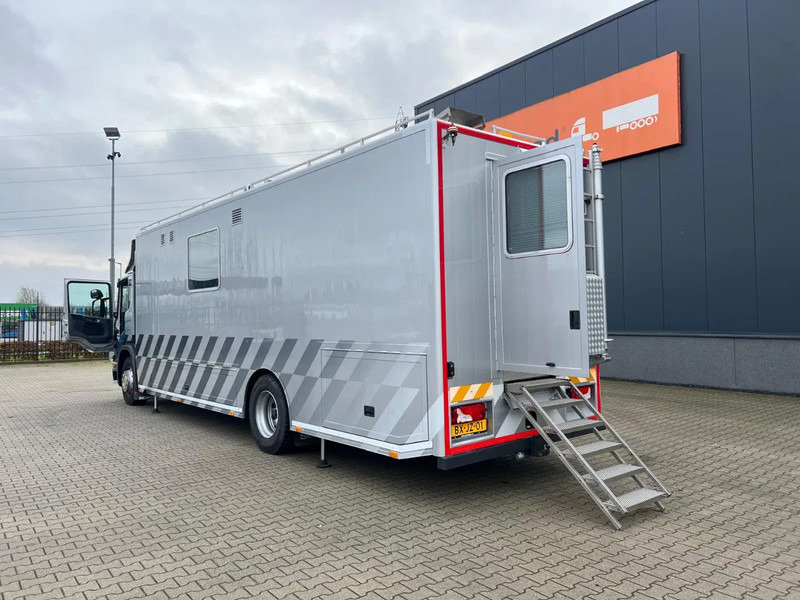 Scania P230 TOP: multifunct. ruimte met airco (camper?), 22kVA generator, hydr. steunpoten, beloopbaar dak, keuken, APK 10-2026 - Teherautó: 5 kép. Scania P230 TOP: multifunct. ruimte met airco (camper?), 22kVA generator, hydr. steunpoten, beloopbaar dak, keuken, APK 10-2026 - Teherautó: 5 kép.