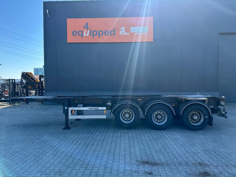 Van Hool 20FT/30FT, ADR (EX/II, EX/III, FL, OX, AT), SAF, drum, liftaxle, NL-Chassis - Félpótkocsi cserefelépítményes: 2 kép. Van Hool 20FT/30FT, ADR (EX/II, EX/III, FL, OX, AT), SAF, drum, liftaxle, NL-Chassis - Félpótkocsi cserefelépítményes: 2 kép.