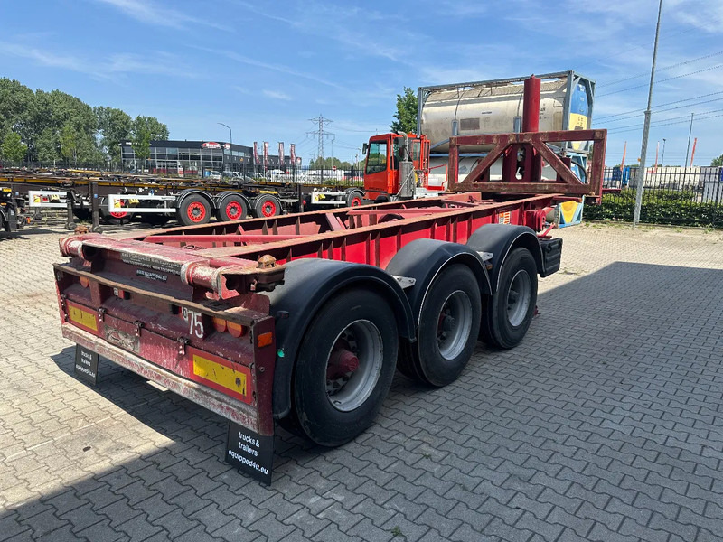 Van Hool 3 AXLE 20FT TIPPING-CHASSIS, BPW + disc, liftaxle, steering axle, BROKEN HYVA-CYLINDER - Félpótkocsi cserefelépítményes: 4 kép. Van Hool 3 AXLE 20FT TIPPING-CHASSIS, BPW + disc, liftaxle, steering axle, BROKEN HYVA-CYLINDER - Félpótkocsi cserefelépítményes: 4 kép.