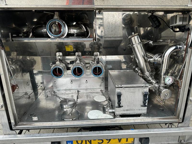 Tartályos félpótkocsi a következők szállításához élelmiszer Van Hool LEVENSMIDDELEN / 39.000L / 3-KAMMER / INOX / NL-Auflieger / APK: 04/2026: 7 kép. Tartályos félpótkocsi a következők szállításához élelmiszer Van Hool LEVENSMIDDELEN / 39.000L / 3-KAMMER / INOX / NL-Auflieger / APK: 04/2026: 7 kép.