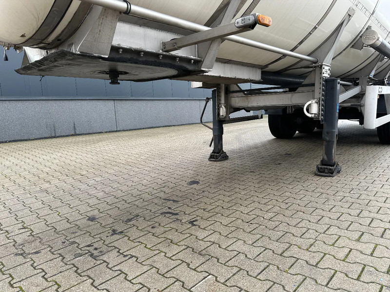 Tartályos félpótkocsi a következők szállításához élelmiszer Van Hool LEVENSMIDDELEN / 39.000L / 3-KAMMER / INOX / NL-Auflieger / APK: 04/2026: 13 kép. Tartályos félpótkocsi a következők szállításához élelmiszer Van Hool LEVENSMIDDELEN / 39.000L / 3-KAMMER / INOX / NL-Auflieger / APK: 04/2026: 13 kép.