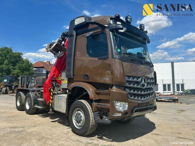 MERCEDES-BENZ Arocs 3351/6x6/Palfinger Epolsion S260/Langholz - Rönkszállító teherautó: 2 kép. MERCEDES-BENZ Arocs 3351/6x6/Palfinger Epolsion S260/Langholz - Rönkszállító teherautó: 2 kép.