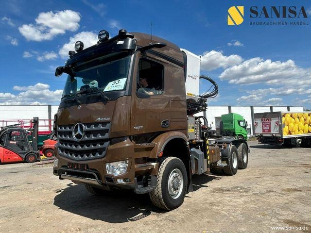 Mercedes-Benz Arocs 3351/6x6/Palfinger Epolsion S260/Langholz - Nyergesvontató: 2 kép. Mercedes-Benz Arocs 3351/6x6/Palfinger Epolsion S260/Langholz - Nyergesvontató: 2 kép.
