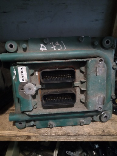 EDC VOLVO FH460 D13C460 20995620 P04 - ECU - Teherautó: 2 kép. EDC VOLVO FH460 D13C460 20995620 P04 - ECU - Teherautó: 2 kép.