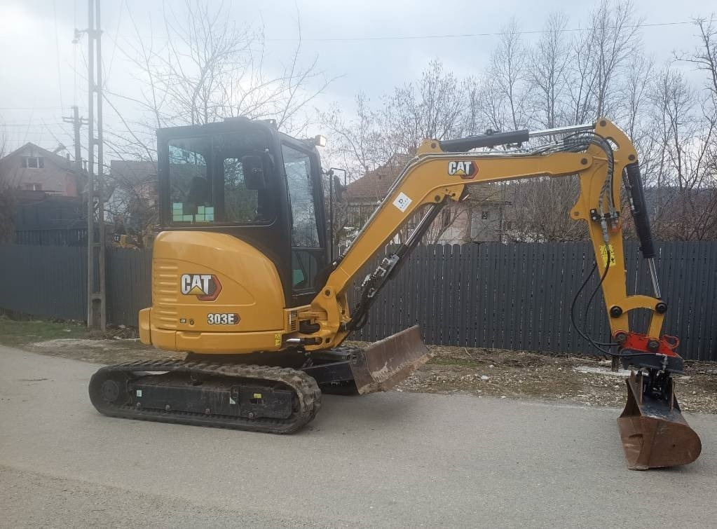 CATERPILLAR 303 ECR - Lánctalpas kotró: 1 kép. CATERPILLAR 303 ECR - Lánctalpas kotró: 1 kép.