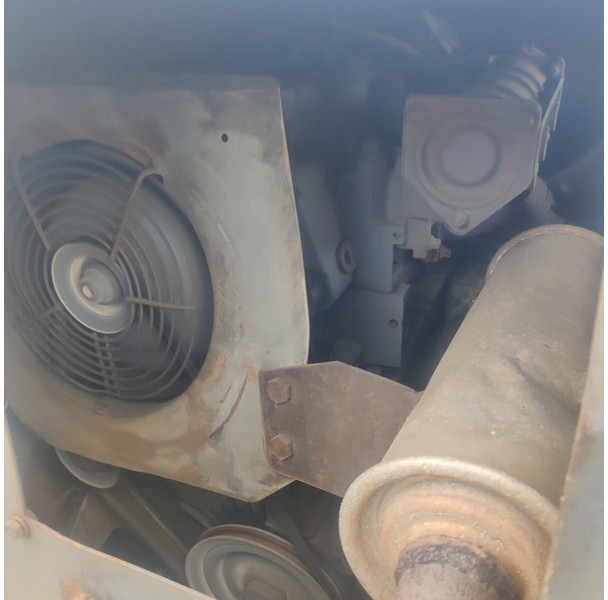 Bomag BW-100-AD3 - Henger: 5 kép. Bomag BW-100-AD3 - Henger: 5 kép.