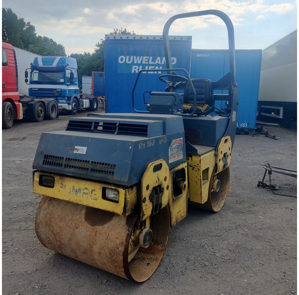 Bomag BW-100-AD3 - Henger: 1 kép. Bomag BW-100-AD3 - Henger: 1 kép.