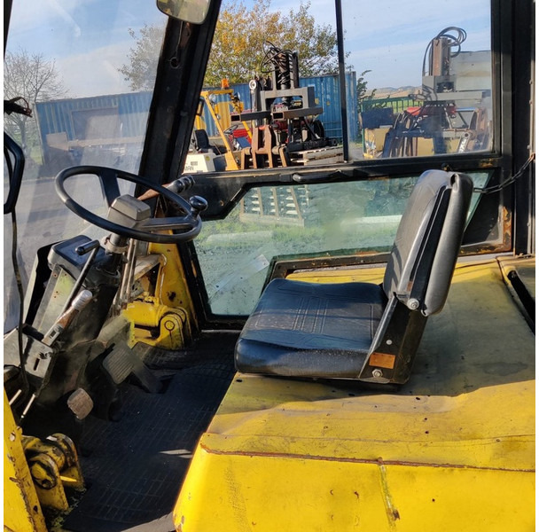 Caterpillar SE-300-15 - Dízel targonca: 3 kép. Caterpillar SE-300-15 - Dízel targonca: 3 kép.