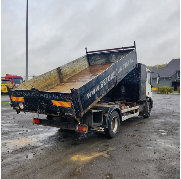 Iveco 130 E 18 - Billenőplatós teherautó: 4 kép. Iveco 130 E 18 - Billenőplatós teherautó: 4 kép.