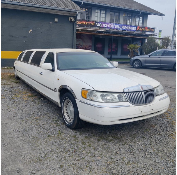 Lincoln FM81 - Autó: 3 kép. Lincoln FM81 - Autó: 3 kép.