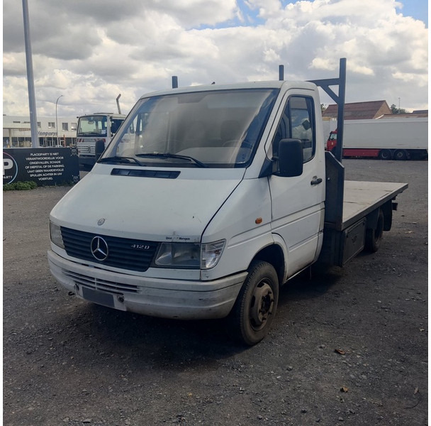 Mercedes-Benz TN-412-DD - Platós kisteherautó: 1 kép. Mercedes-Benz TN-412-DD - Platós kisteherautó: 1 kép.
