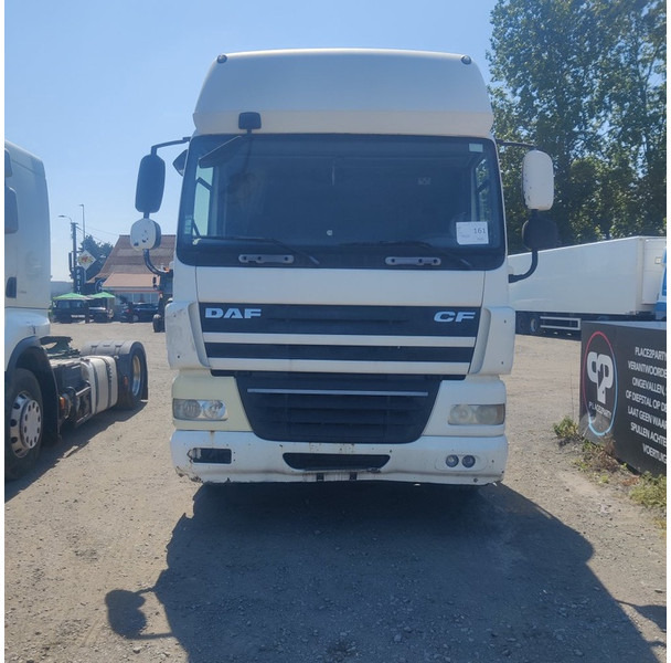DAF CF - Nyergesvontató: 2 kép. DAF CF - Nyergesvontató: 2 kép.