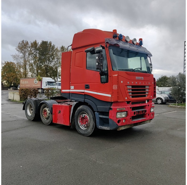 Iveco 480 - Nyergesvontató: 3 kép. Iveco 480 - Nyergesvontató: 3 kép.