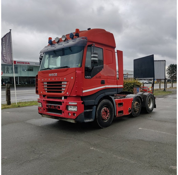 Iveco 480 - Nyergesvontató: 1 kép. Iveco 480 - Nyergesvontató: 1 kép.