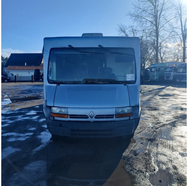 Renault X70T - Furgon: 3 kép. Renault X70T - Furgon: 3 kép.