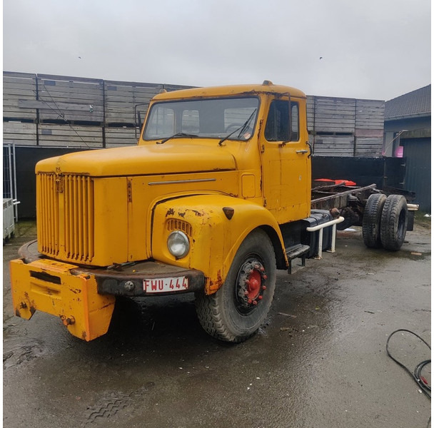 Scania 110 - Billenőplatós teherautó: 1 kép. Scania 110 - Billenőplatós teherautó: 1 kép.