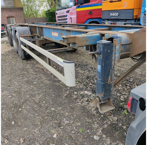 TTE Containersysteem - Félpótkocsi cserefelépítményes: 4 kép. TTE Containersysteem - Félpótkocsi cserefelépítményes: 4 kép.