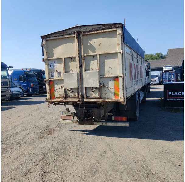 Volvo FH12-380 - Billenőplatós teherautó: 4 kép. Volvo FH12-380 - Billenőplatós teherautó: 4 kép.
