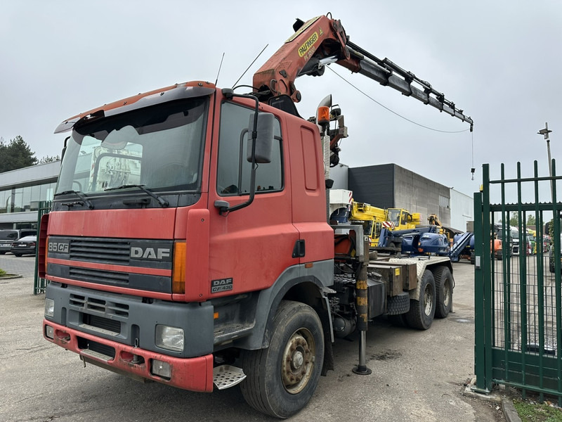 DAF 85 CF 430 6x4 TRACTOR + CRANE PK 32.000 F (7x) + WINCH - EURO 2 - MANUAL ZF - HUB REDUCTION / STEEL SPRING - Darus autó: 3 kép. DAF 85 CF 430 6x4 TRACTOR + CRANE PK 32.000 F (7x) + WINCH - EURO 2 - MANUAL ZF - HUB REDUCTION / STEEL SPRING - Darus autó: 3 kép.