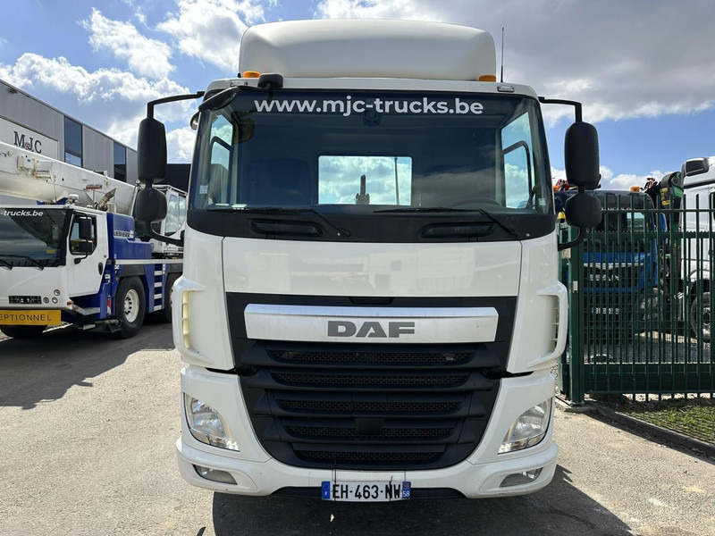 DAF CF 460 4x2 19T MARREL ABROLLKIPPER HAKEN - 5.10M + 1.30M Ausziehbarer Stoßstange - EURO 6 - 13L ENGINE - ZF AUTO - Horgos rakodó teherautó: 2 kép. DAF CF 460 4x2 19T MARREL ABROLLKIPPER HAKEN - 5.10M + 1.30M Ausziehbarer Stoßstange - EURO 6 - 13L ENGINE - ZF AUTO - Horgos rakodó teherautó: 2 kép.