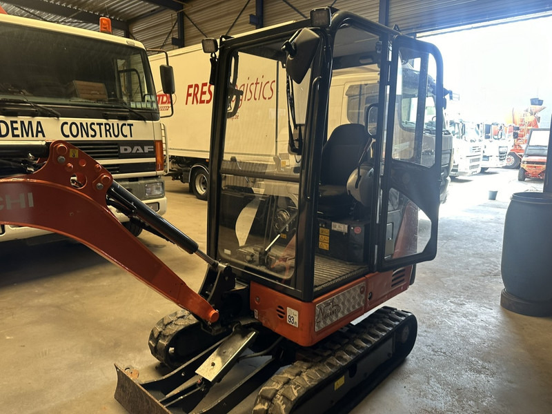 Hitachi ZAXIS ZX19-6 CR 1.9T - 1349H - CABINE - ADJUSTABLE TRACKS - EXTRA HYDR - QUICK HITCH - BE MACHINE - Minikotró: 5 kép. Hitachi ZAXIS ZX19-6 CR 1.9T - 1349H - CABINE - ADJUSTABLE TRACKS - EXTRA HYDR - QUICK HITCH - BE MACHINE - Minikotró: 5 kép.