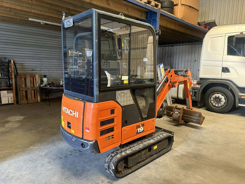 Hitachi ZAXIS ZX19-6 CR 1.9T - 1349H - CABINE - ADJUSTABLE TRACKS - EXTRA HYDR - QUICK HITCH - BE MACHINE - Minikotró: 2 kép. Hitachi ZAXIS ZX19-6 CR 1.9T - 1349H - CABINE - ADJUSTABLE TRACKS - EXTRA HYDR - QUICK HITCH - BE MACHINE - Minikotró: 2 kép.