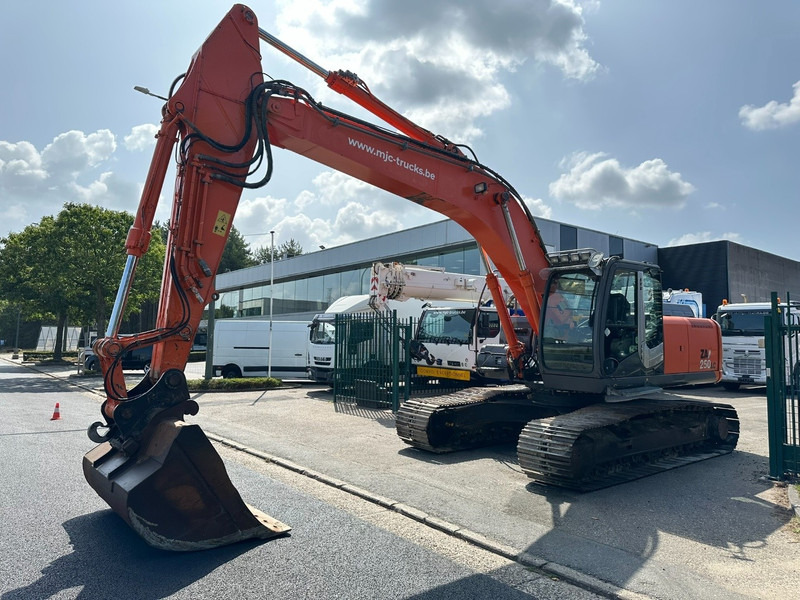 Hitachi ZAXIS ZX250LC-3 *FULL HYDR* - 25.6 T - QUICK HITCH - ISUZU - CE - BE MACHINE - GOOD CONDITION - Lánctalpas kotró: 2 kép. Hitachi ZAXIS ZX250LC-3 *FULL HYDR* - 25.6 T - QUICK HITCH - ISUZU - CE - BE MACHINE - GOOD CONDITION - Lánctalpas kotró: 2 kép.