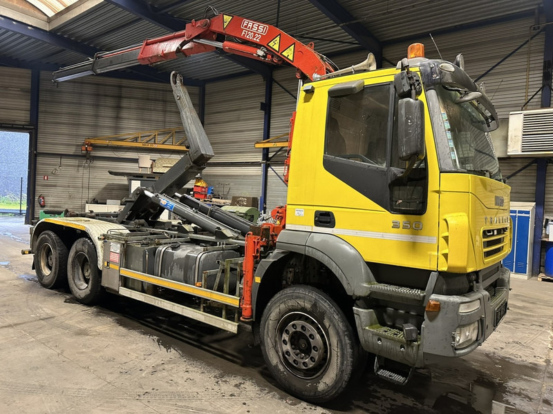 Iveco TRAKKER 350 6x4 HOOKLIFT + CRANE FASSI F120.22 (5/6 F) - *342.000km* - STEEL SPRING / BIG AXLES - AS TRONIC AUTOMATIC GEARBOX - Horgos rakodó teherautó, Darus autó: 1 kép. Iveco TRAKKER 350 6x4 HOOKLIFT + CRANE FASSI F120.22 (5/6 F) - *342.000km* - STEEL SPRING / BIG AXLES - AS TRONIC AUTOMATIC GEARBOX - Horgos rakodó teherautó, Darus autó: 1 kép.
