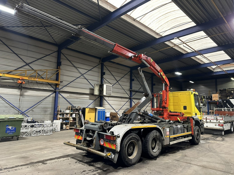 Iveco TRAKKER 350 6x4 HOOKLIFT + CRANE FASSI F120.22 (5/6 F) - *342.000km* - STEEL SPRING / BIG AXLES - AS TRONIC AUTOMATIC GEARBOX - Horgos rakodó teherautó, Darus autó: 5 kép. Iveco TRAKKER 350 6x4 HOOKLIFT + CRANE FASSI F120.22 (5/6 F) - *342.000km* - STEEL SPRING / BIG AXLES - AS TRONIC AUTOMATIC GEARBOX - Horgos rakodó teherautó, Darus autó: 5 kép.