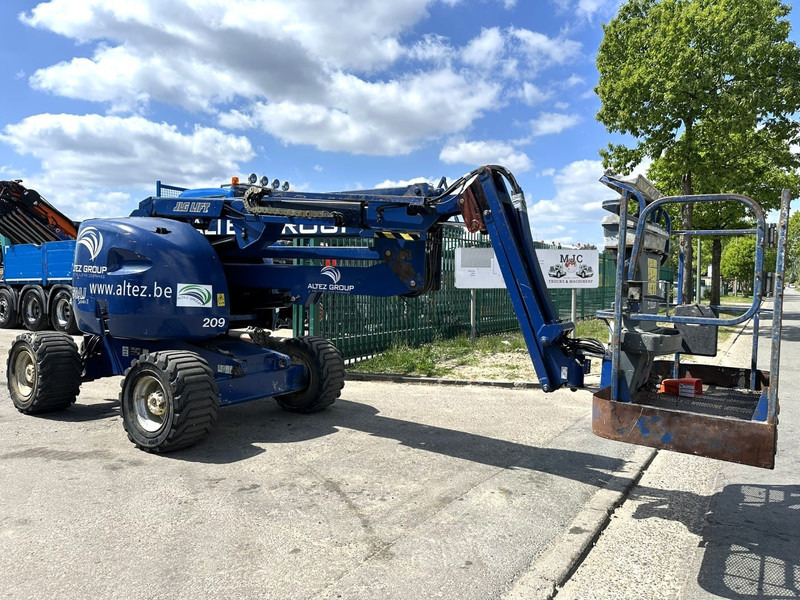 JLG 450AJ - 15.5m - 4x4 - 230kg - DIESEL - BE MACHINE - Emelő: 1 kép. JLG 450AJ - 15.5m - 4x4 - 230kg - DIESEL - BE MACHINE - Emelő: 1 kép.