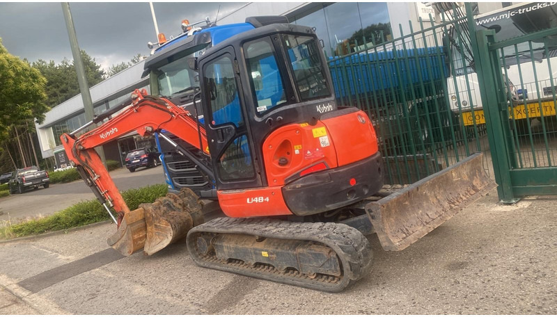 Kubota U48-4 FULL HYDR FUNCTIONS - *2300h* - BLADE - A/C - 3 BUCKETS - Minikotró: 2 kép. Kubota U48-4 FULL HYDR FUNCTIONS - *2300h* - BLADE - A/C - 3 BUCKETS - Minikotró: 2 kép.