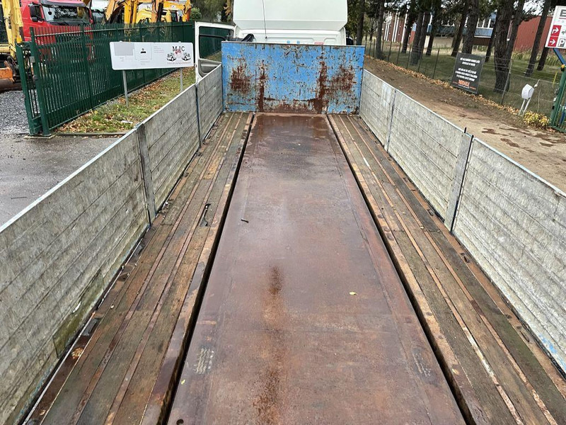 Platós félpótkocsi Kwb STEENOPLEGGER KRAAN HIAB R130-F2 - 2x EXT + ROTATOR - 2x STUURASSEN - SCHIJFREMMEN - SAF ASSEN: 8 kép. Platós félpótkocsi Kwb STEENOPLEGGER KRAAN HIAB R130-F2 - 2x EXT + ROTATOR - 2x STUURASSEN - SCHIJFREMMEN - SAF ASSEN: 8 kép.