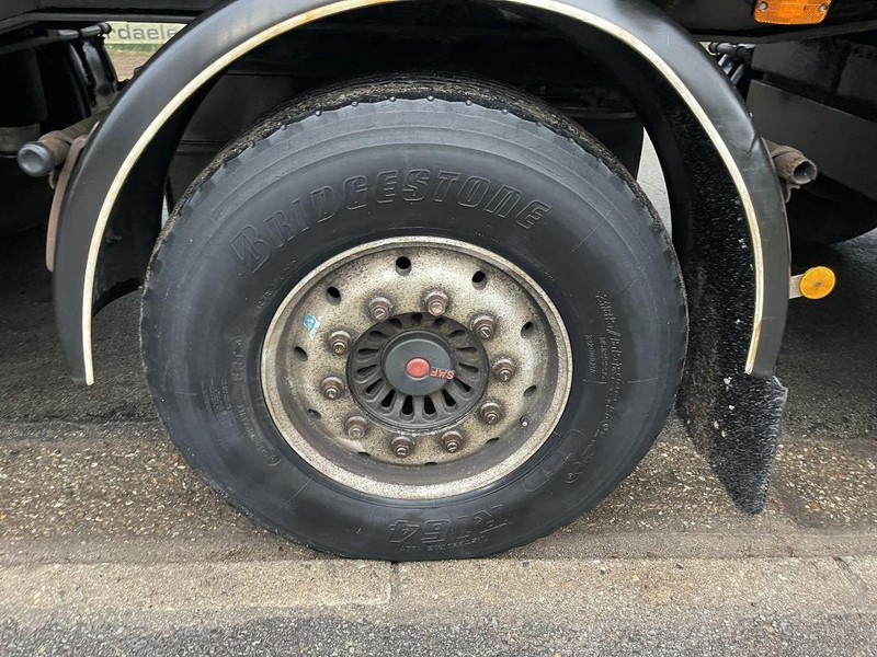 Platós félpótkocsi Kwb STEENOPLEGGER KRAAN HIAB R130-F2 - 2x EXT + ROTATOR - 2x STUURASSEN - SCHIJFREMMEN - SAF ASSEN: 17 kép. Platós félpótkocsi Kwb STEENOPLEGGER KRAAN HIAB R130-F2 - 2x EXT + ROTATOR - 2x STUURASSEN - SCHIJFREMMEN - SAF ASSEN: 17 kép.