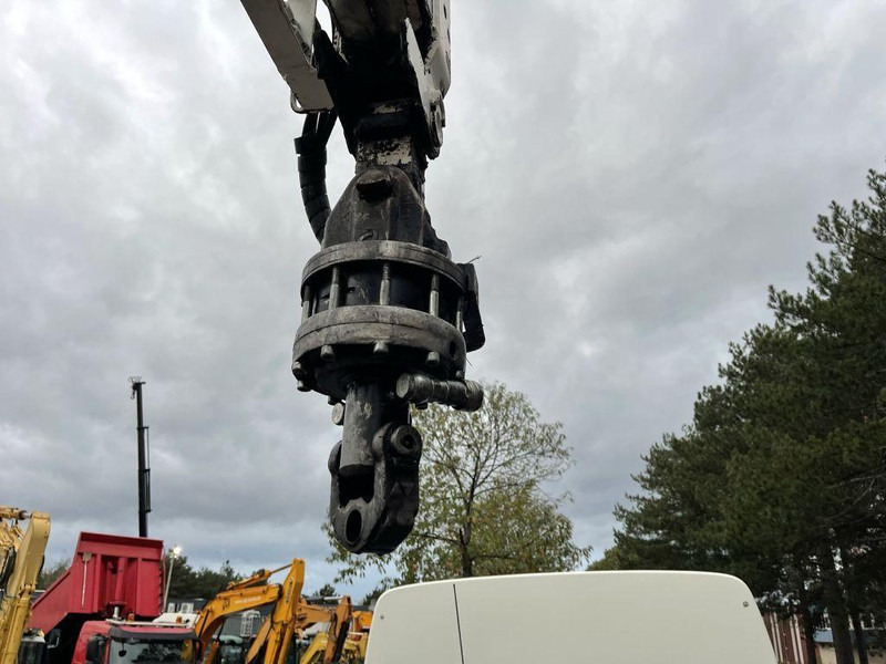 Platós félpótkocsi Kwb STEENOPLEGGER KRAAN HIAB R130-F2 - 2x EXT + ROTATOR - 2x STUURASSEN - SCHIJFREMMEN - SAF ASSEN: 9 kép. Platós félpótkocsi Kwb STEENOPLEGGER KRAAN HIAB R130-F2 - 2x EXT + ROTATOR - 2x STUURASSEN - SCHIJFREMMEN - SAF ASSEN: 9 kép.