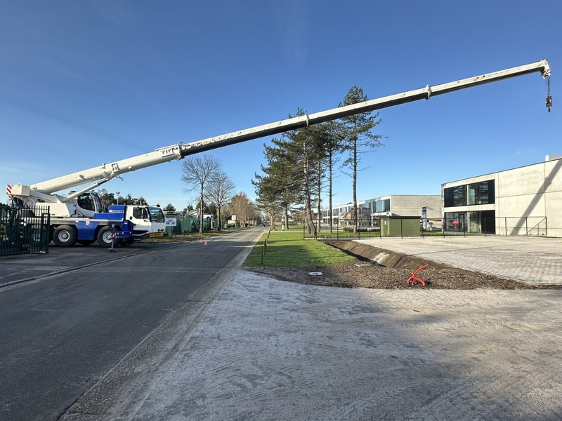 Liebherr LTM 1050-3.1 50T - 38M - 6x4x6 - 45.000km 7527h - TELMA - CE - TOP CONDITION - BE MACHINE - Terepjáró autódaru: 2 kép. Liebherr LTM 1050-3.1 50T - 38M - 6x4x6 - 45.000km 7527h - TELMA - CE - TOP CONDITION - BE MACHINE - Terepjáró autódaru: 2 kép.