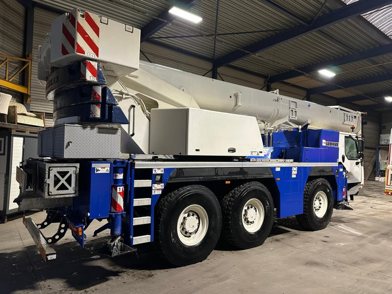 Liebherr LTM 1050-3.1 50T / 38m! - 6x4x6 - 45.000km 7527h - TELMA - CE - TOP CONDITION - BE MACHINE - Terepjáró mobil daru: 3 kép. Liebherr LTM 1050-3.1 50T / 38m! - 6x4x6 - 45.000km 7527h - TELMA - CE - TOP CONDITION - BE MACHINE - Terepjáró mobil daru: 3 kép.