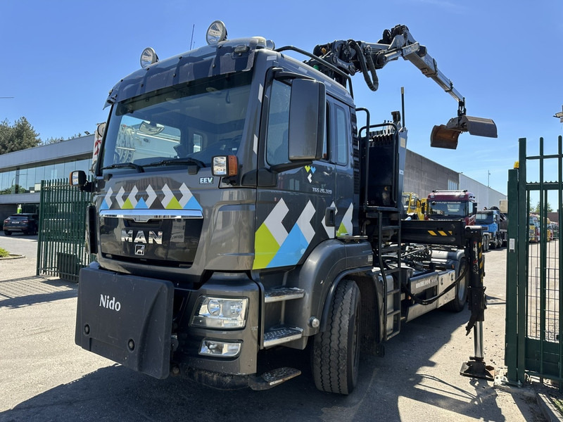 MAN TGS 26.320 6X2-4 BL EEV + CRANE EPSILON Q170Z95TR + GRABBER - LIFT/STEERING AXLE - *266.000km* - NL TRUCK - Horgos rakodó teherautó, Darus autó: 4 kép. MAN TGS 26.320 6X2-4 BL EEV + CRANE EPSILON Q170Z95TR + GRABBER - LIFT/STEERING AXLE - *266.000km* - NL TRUCK - Horgos rakodó teherautó, Darus autó: 4 kép.