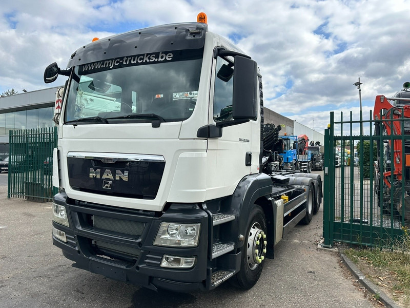 MAN TGS 28.360 6x2 HOOKLIFT 21T HIAB MULTILIFT XR21-S51 - LIFT AXLE - BE TRUCK - Horgos rakodó teherautó: 2 kép. MAN TGS 28.360 6x2 HOOKLIFT 21T HIAB MULTILIFT XR21-S51 - LIFT AXLE - BE TRUCK - Horgos rakodó teherautó: 2 kép.