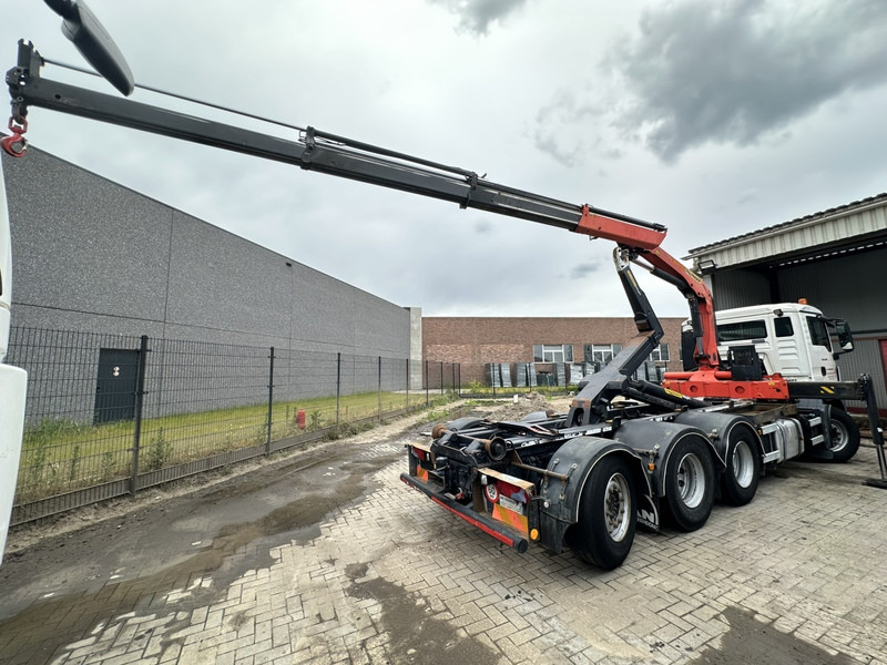 MAN TGS 35.400 8x4 TRIDEM HOOKLIFT T22 + CRANE PALFINGER PK 18001 EH + RADIO - EURO 5 - LIFT/STEERING AXLE - BE TRUCK - Horgos rakodó teherautó, Darus autó: 5 kép. MAN TGS 35.400 8x4 TRIDEM HOOKLIFT T22 + CRANE PALFINGER PK 18001 EH + RADIO - EURO 5 - LIFT/STEERING AXLE - BE TRUCK - Horgos rakodó teherautó, Darus autó: 5 kép.