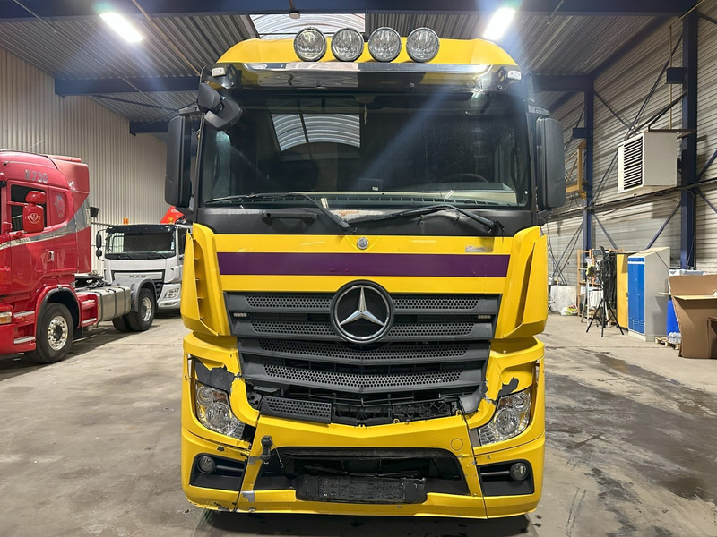 Mercedes-Benz ACTROS 2745 6x2 OPRIJWAGEN / AUTOTRANSPORTER / MACHINE TRANSPORTER - WINCH - 6m10 - EURO 5 - LIFT AXLE - HYDR RAMPS - NL TRUCK - Vontató: 4 kép. Mercedes-Benz ACTROS 2745 6x2 OPRIJWAGEN / AUTOTRANSPORTER / MACHINE TRANSPORTER - WINCH - 6m10 - EURO 5 - LIFT AXLE - HYDR RAMPS - NL TRUCK - Vontató: 4 kép.