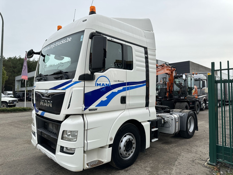 MAN TGX 18.440 RETARDER - PTO HYDR - FRIGO - SPOILERS - EURO 6 - CAMERA - AUTO - BE TRUCK - Nyergesvontató: 3 kép. MAN TGX 18.440 RETARDER - PTO HYDR - FRIGO - SPOILERS - EURO 6 - CAMERA - AUTO - BE TRUCK - Nyergesvontató: 3 kép.