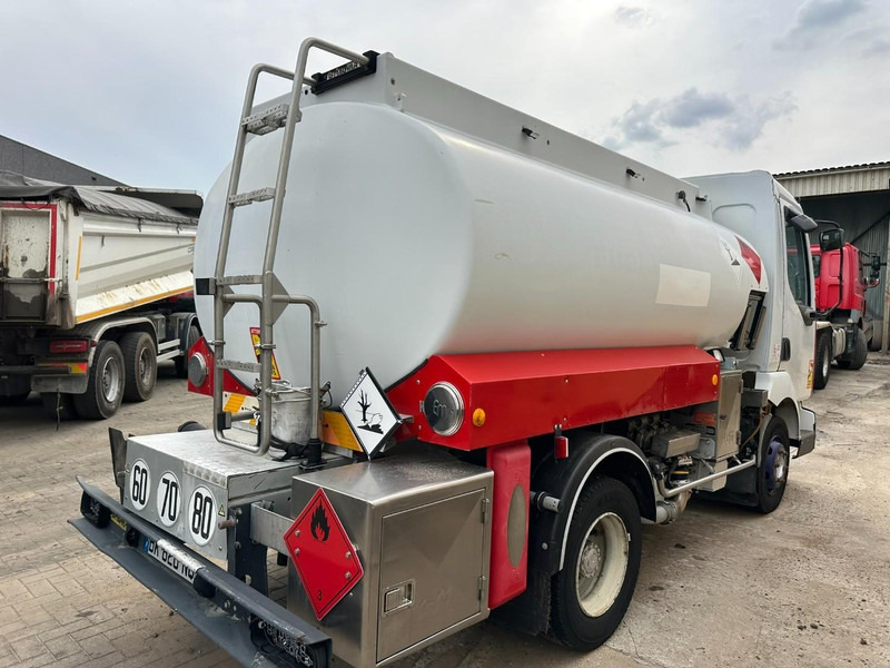 Renault MIDLUM 150 FUEL TANKER / CITERNE MAZOUT - 6500L - 3 COMPARTIMENTS - *ENGINE PROBLEM* - Tartályos teherautó: 3 kép. Renault MIDLUM 150 FUEL TANKER / CITERNE MAZOUT - 6500L - 3 COMPARTIMENTS - *ENGINE PROBLEM* - Tartályos teherautó: 3 kép.