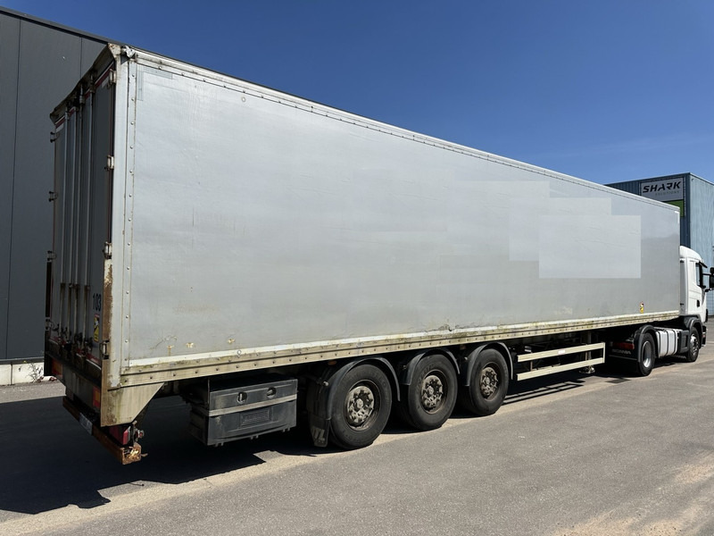 Renders 3 ASSEN MB - GESLOTEN BAK - SCHIJFREMMEN - 13m60 - AIR SUSPENSION - Pótkocsi dobozos: 2 kép. Renders 3 ASSEN MB - GESLOTEN BAK - SCHIJFREMMEN - 13m60 - AIR SUSPENSION - Pótkocsi dobozos: 2 kép.