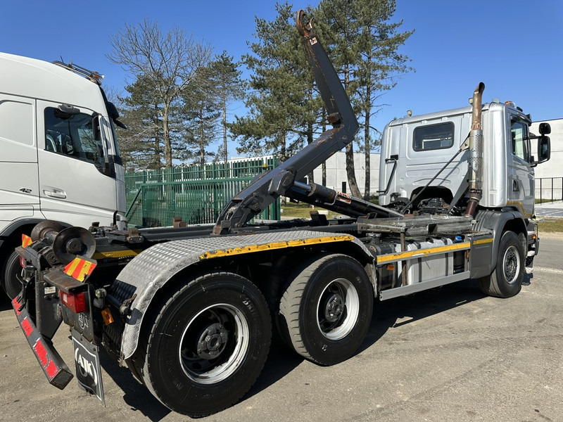 Scania G450 6x4 HOOKLIFT / HAAKSYSTEEM AJK 20T - 5760mm - 3m90 WB - HUB REDUCTION / STEEL SUSPENSION - EURO 6 - BE TRUCK - Horgos rakodó teherautó: 5 kép. Scania G450 6x4 HOOKLIFT / HAAKSYSTEEM AJK 20T - 5760mm - 3m90 WB - HUB REDUCTION / STEEL SUSPENSION - EURO 6 - BE TRUCK - Horgos rakodó teherautó: 5 kép.