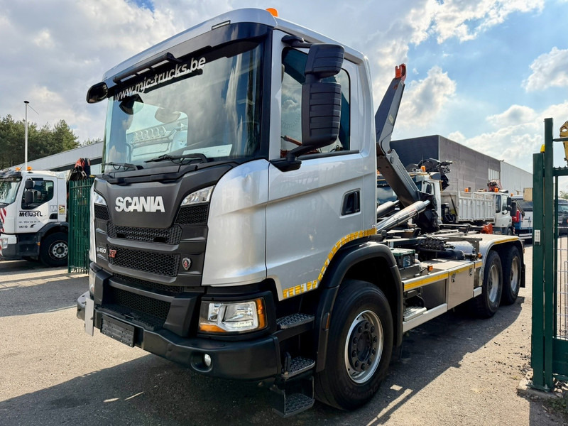 Scania G450 XT 6X4 AJK HAAKSYSTEEM 20T - 5760mm - WB 3m90 - HUB REDUCTION / STEEL SUSPENSION - EURO 6 - BE TRUCK - Horgos rakodó teherautó: 3 kép. Scania G450 XT 6X4 AJK HAAKSYSTEEM 20T - 5760mm - WB 3m90 - HUB REDUCTION / STEEL SUSPENSION - EURO 6 - BE TRUCK - Horgos rakodó teherautó: 3 kép.