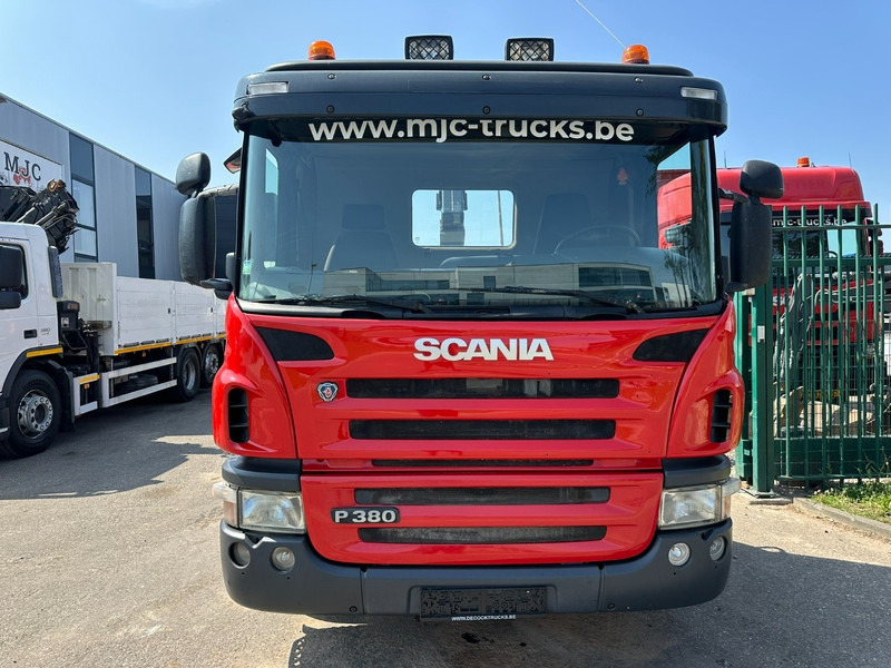 Scania P380 6x4 HOOKLIFT HIAB 25T - 6100mm - A/C - CAMERA - E4 - AIR SUSPENSION - BE TRUCK - Horgos rakodó teherautó: 2 kép. Scania P380 6x4 HOOKLIFT HIAB 25T - 6100mm - A/C - CAMERA - E4 - AIR SUSPENSION - BE TRUCK - Horgos rakodó teherautó: 2 kép.