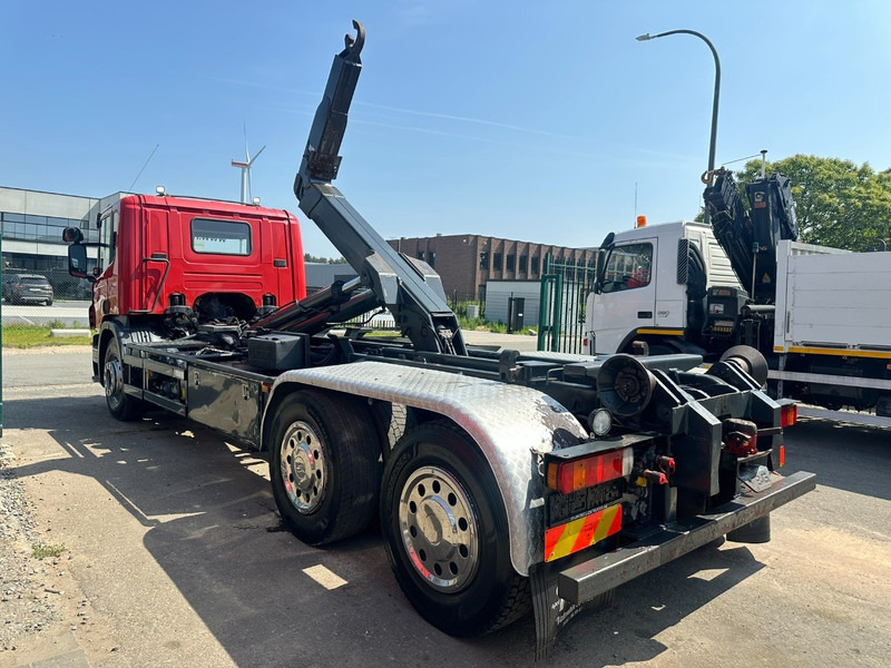 Scania P380 6x4 HOOKLIFT HIAB 25T - 6100mm - A/C - CAMERA - E4 - AIR SUSPENSION - BE TRUCK - Horgos rakodó teherautó: 5 kép. Scania P380 6x4 HOOKLIFT HIAB 25T - 6100mm - A/C - CAMERA - E4 - AIR SUSPENSION - BE TRUCK - Horgos rakodó teherautó: 5 kép.