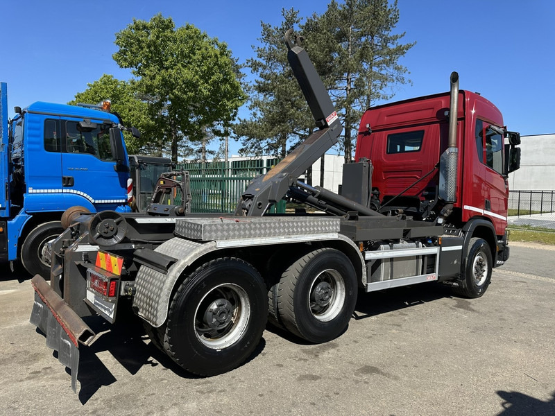 Scania R500 XT 6x4 RETARDER - HOOKLIFT / HAAKSYSTEEM WAF 20T - 5200mm - WB 3m75 - *231.000km* - HUB REDUCTION / STEEL SUSPENSION - EURO 6 - BE TRUCK - Horgos rakodó teherautó: 5 kép. Scania R500 XT 6x4 RETARDER - HOOKLIFT / HAAKSYSTEEM WAF 20T - 5200mm - WB 3m75 - *231.000km* - HUB REDUCTION / STEEL SUSPENSION - EURO 6 - BE TRUCK - Horgos rakodó teherautó: 5 kép.